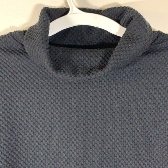 Souluxe Black Long Sleeve Textured Fabric Roll Neck Sweater, Sz Medium - Picture 2 of 5